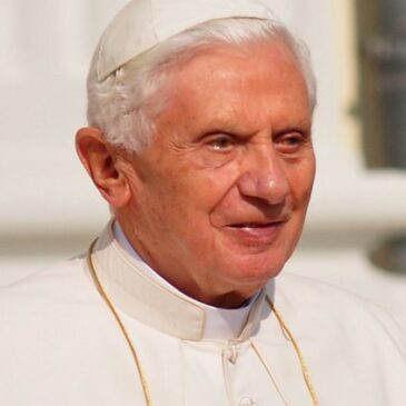 Påve Benedikt XVI är död